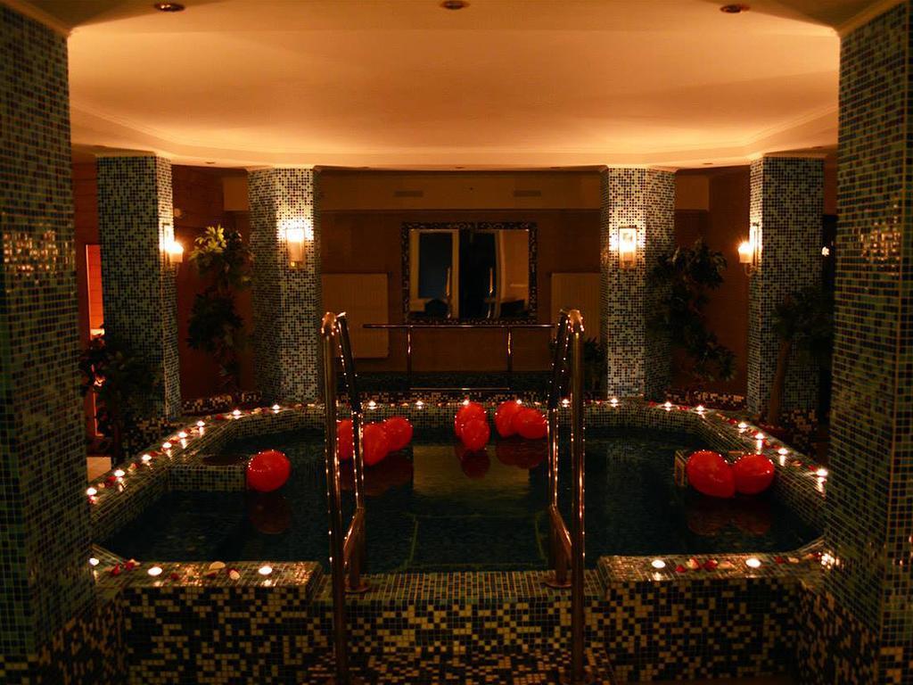 Liza Aqua & Conference Hotel Lajosmizse Bagian luar foto